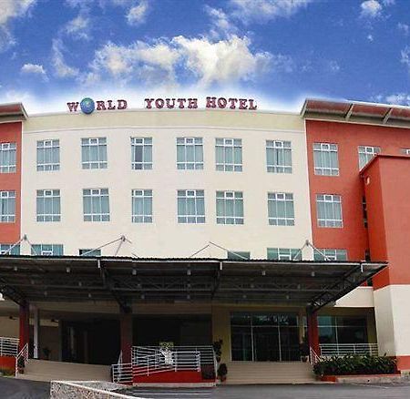 World Youth Hotel Ayer Keroh Kültér fotó