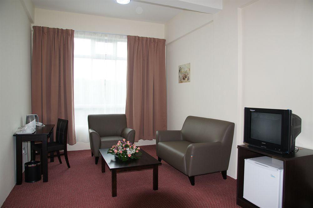 World Youth Hotel Ayer Keroh Kültér fotó