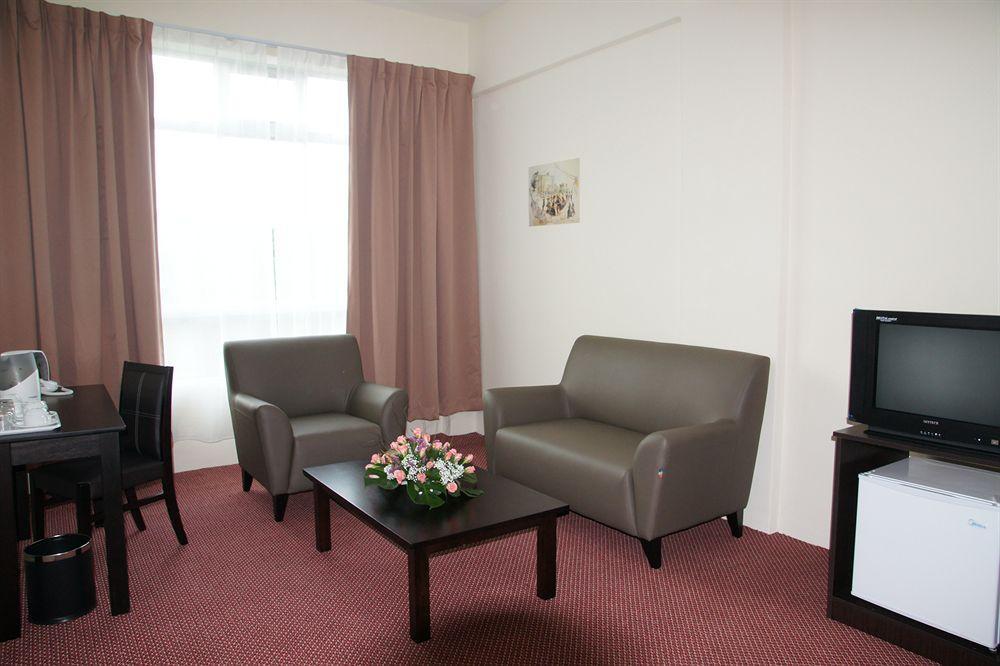 World Youth Hotel Ayer Keroh Kültér fotó