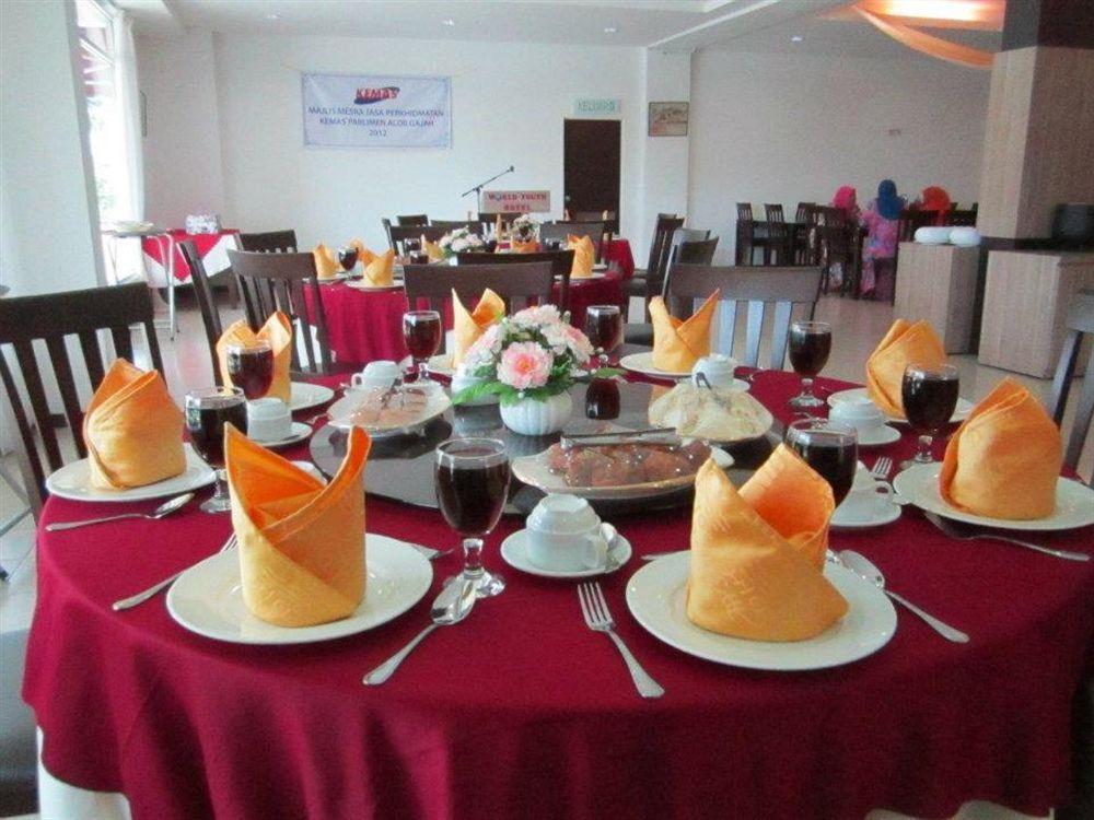 World Youth Hotel Ayer Keroh Kültér fotó