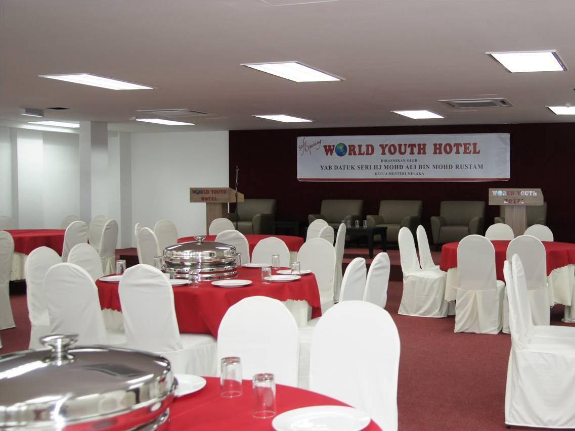 World Youth Hotel Ayer Keroh Kültér fotó