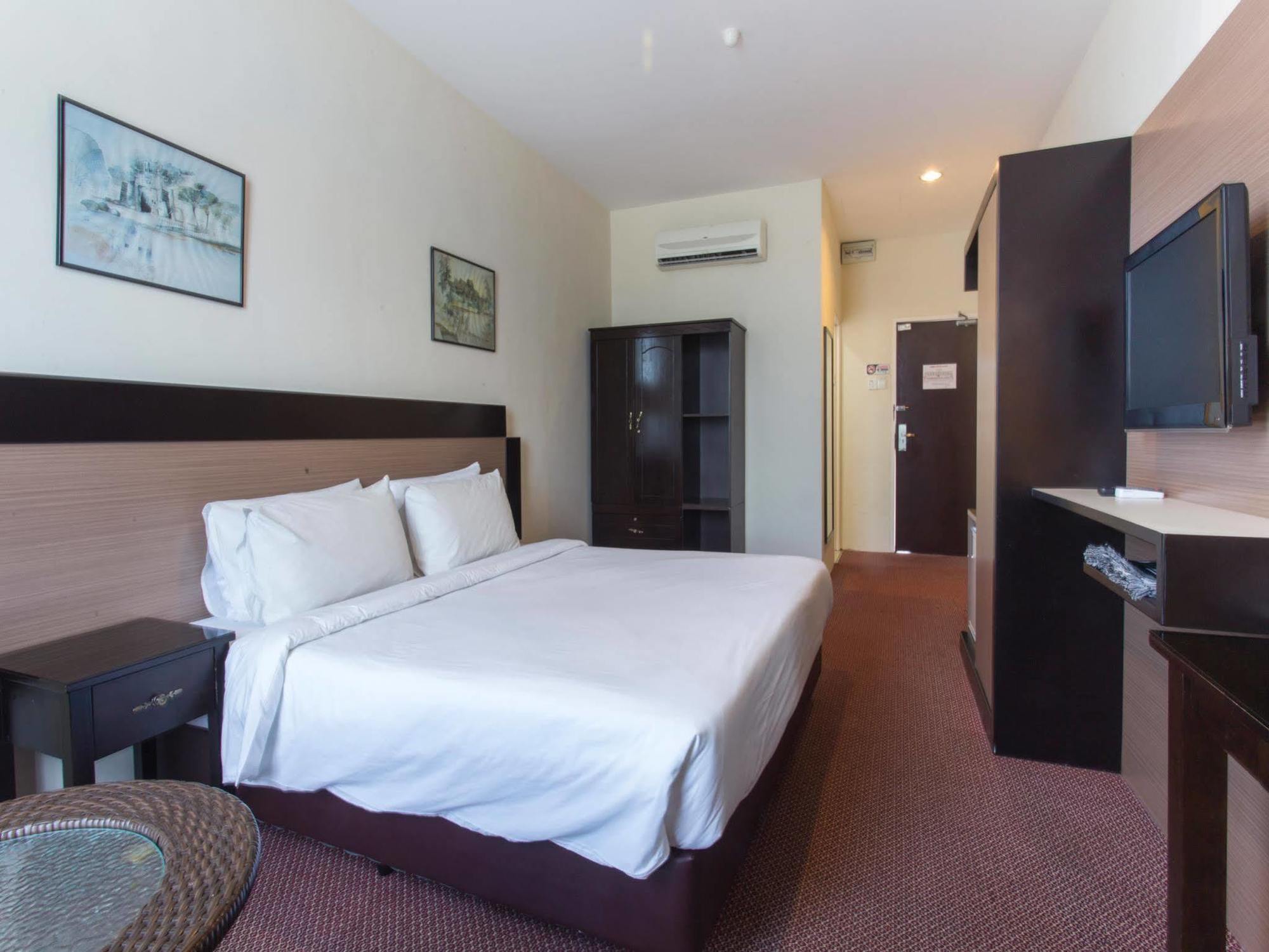 World Youth Hotel Ayer Keroh Kültér fotó