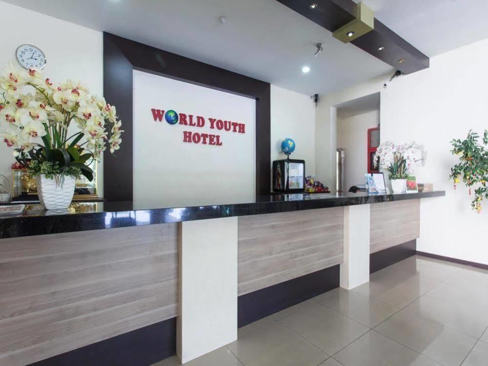 World Youth Hotel Ayer Keroh Kültér fotó