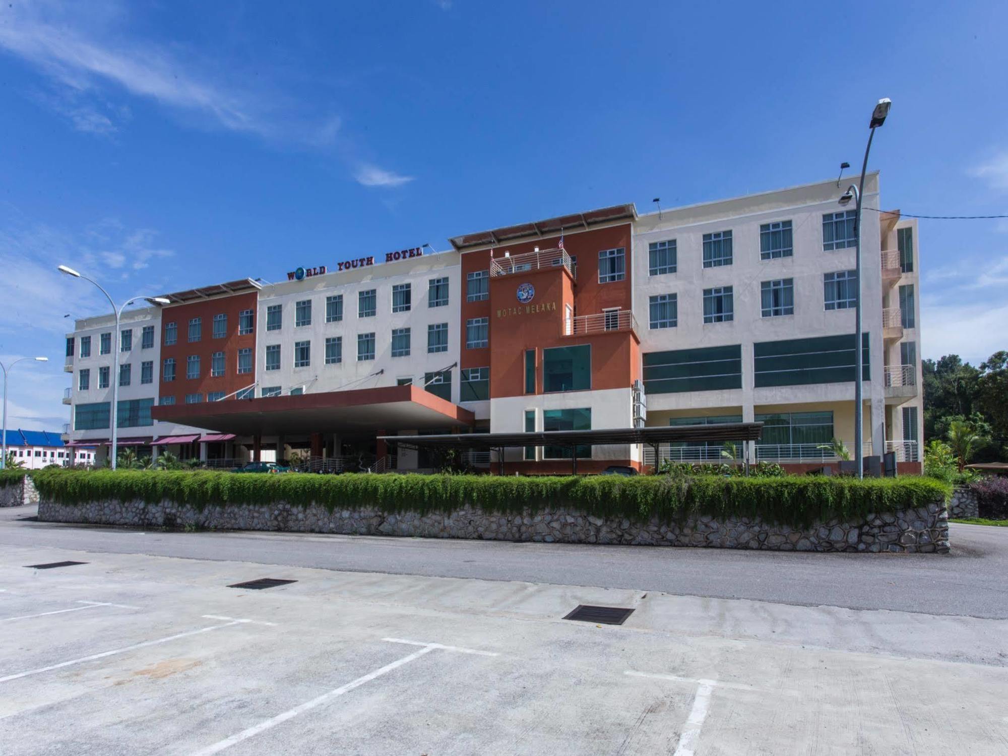 World Youth Hotel Ayer Keroh Kültér fotó